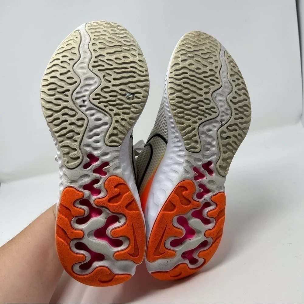 Nike Renew Run Platinum Pink Blast Lace Up Athletic Sneakers Size 6.5 Y (EU 39)